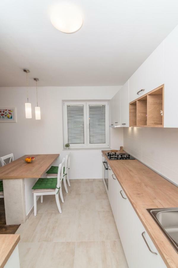 Apartment Bambi Mali Lošinj Esterno foto